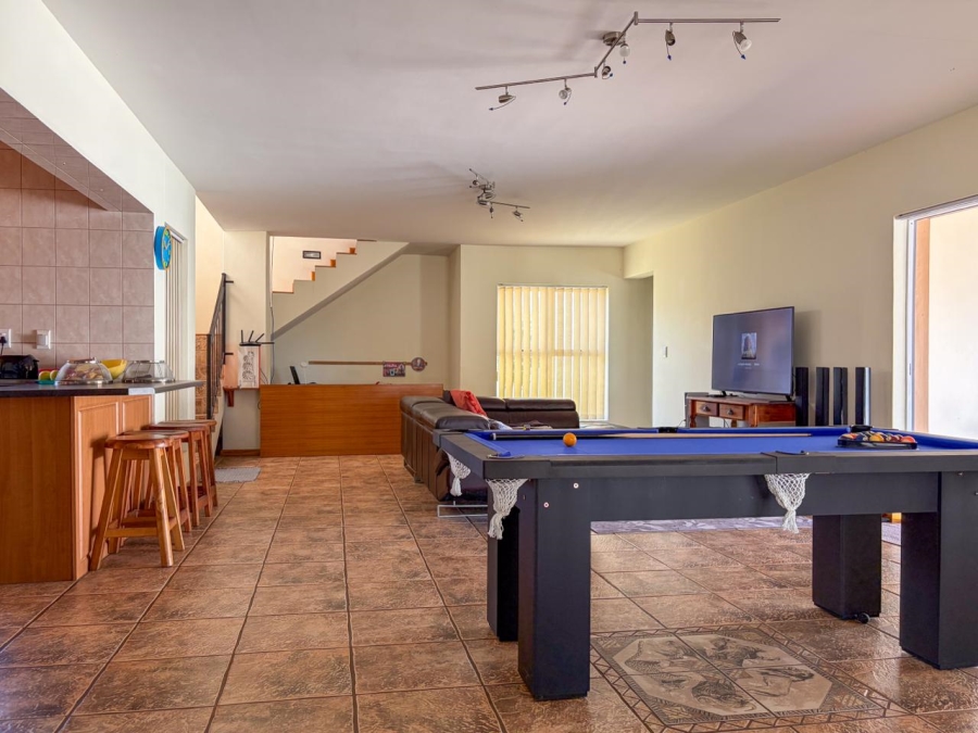 3 Bedroom Property for Sale in Country Club Western Cape